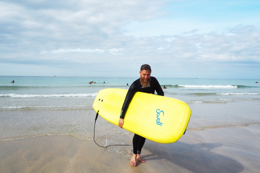 Hitting the waves with Beachspoke Experiences and Alan Stokes from Wild & Free Adventures